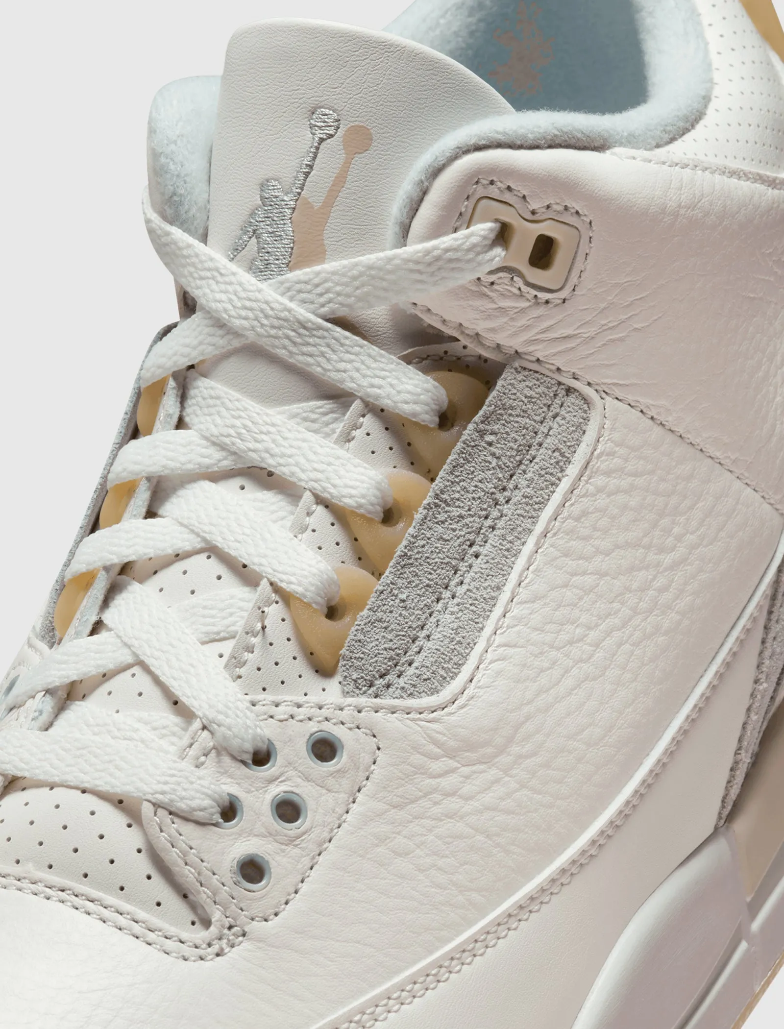 AIR JORDAN 3 RETRO CRAFT "IVORY"