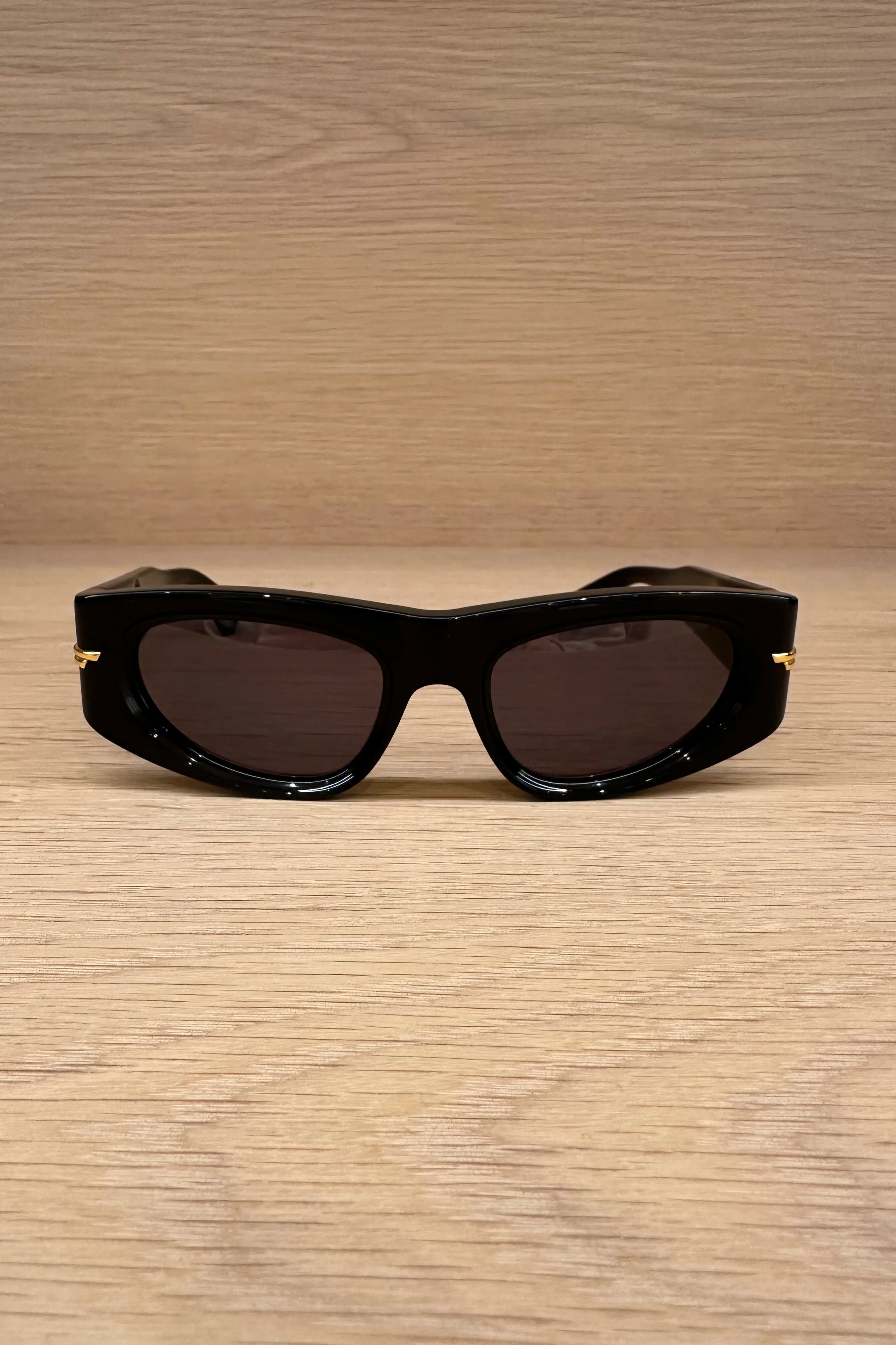 CLASSIC ACETATE OVAL SUNGLASSES IN BLACK - BV1144S